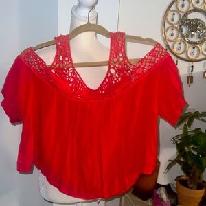 🌹PRICE FIRM ALYA EUC 100% Rayon SZ M  Red Cropped Cold Shoulders Top!